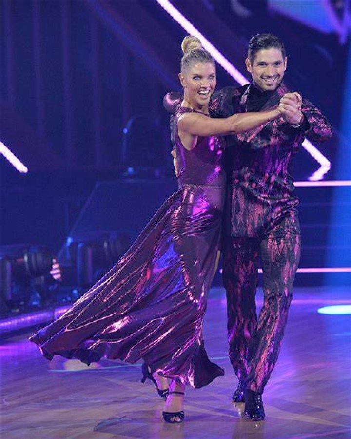 ‘Dancing With The Stars’ Season 30: Jojo Siwa Has Highest Score: Recap – Hollywood Life