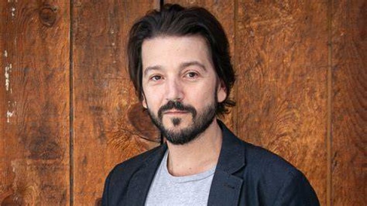 Diego Luna Celebrity Bio – Hollywood Life