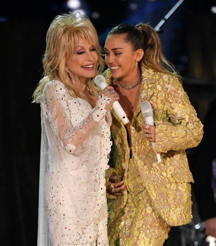 Dolly Parton Wants To Record Rock Album With Goddaughter Miley Cyrus – Hollywood Life