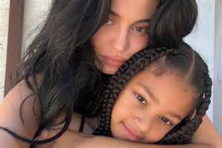 Stormi Webster Appears On Dad Travis Scott’s Fortnite Concert: Watch – Hollywood Life